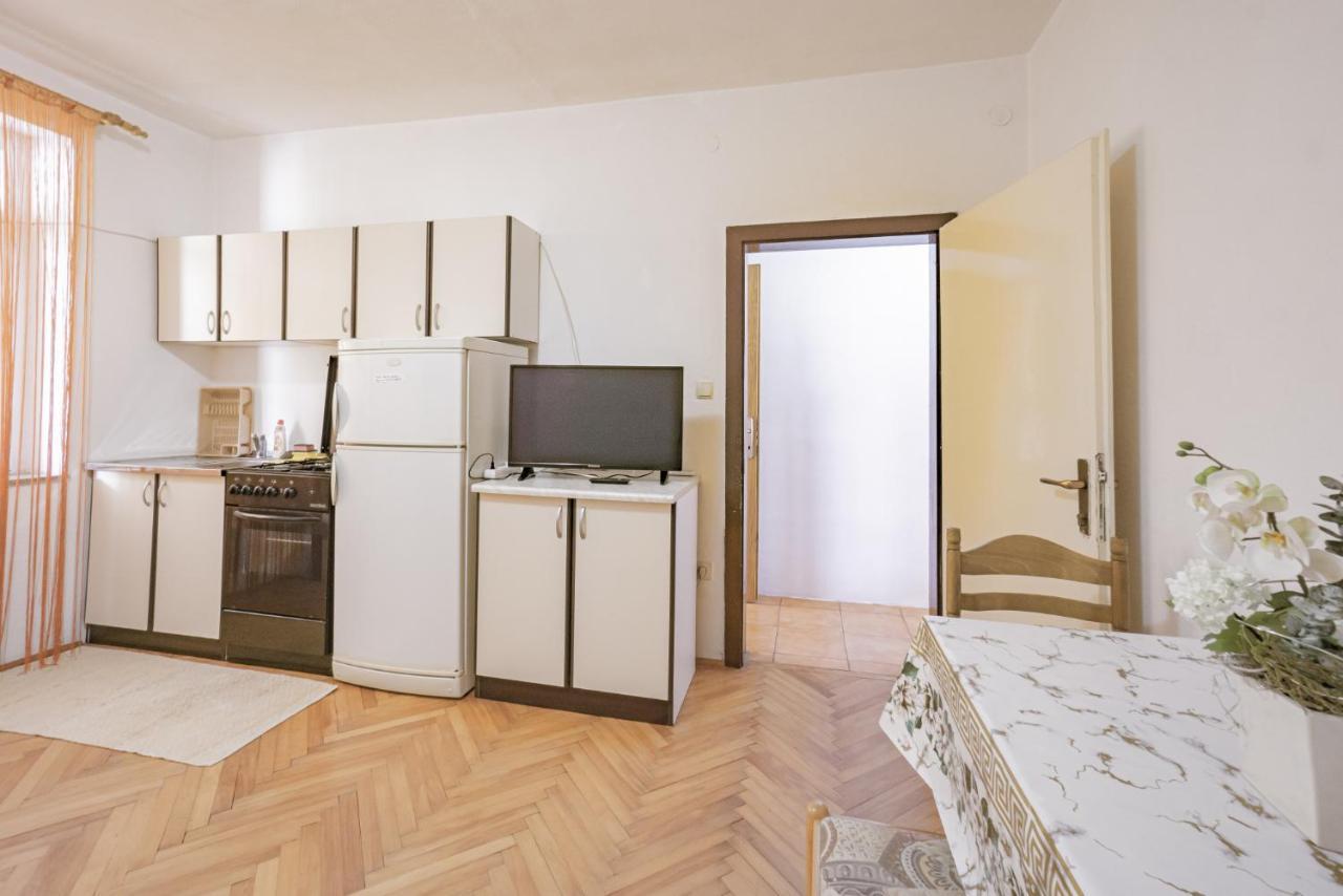 Apartmán Urica Metajna Exteriér fotografie
